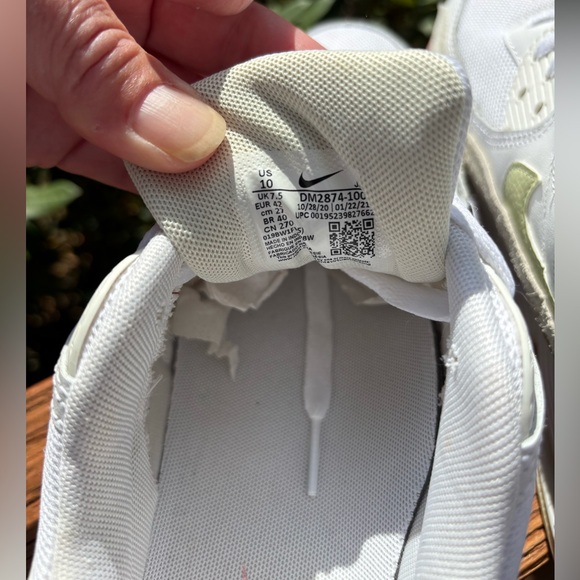 Nike Air Max 90 white/olive aura sea glass size 10. - Picture 4 of 6